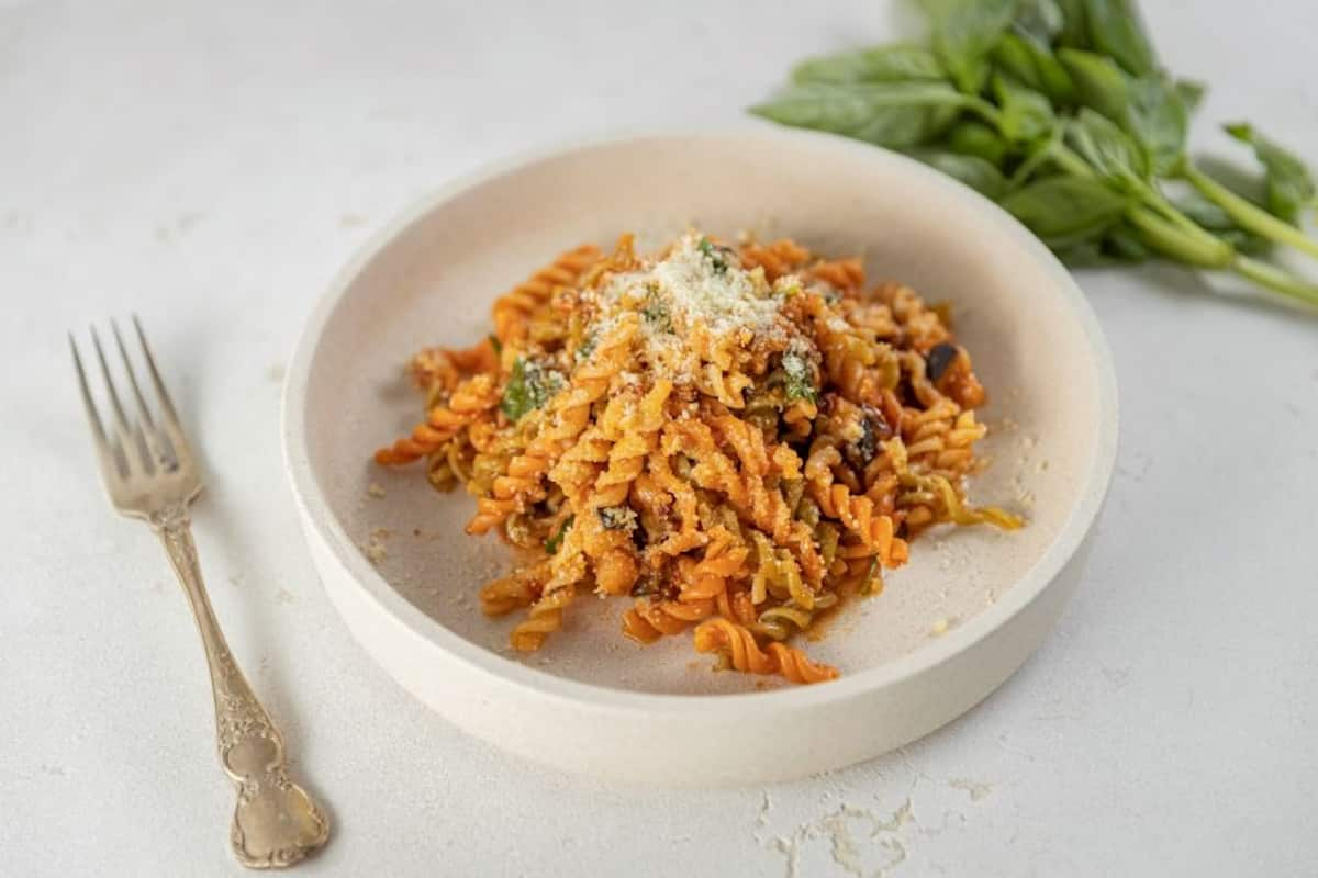 Zucchini Pasta with Cherry Tomatoes