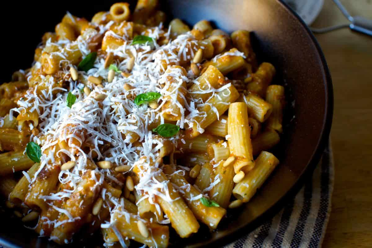 Why pasta is a simple meal for party