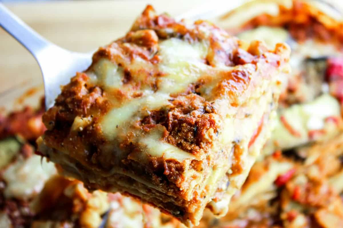 Is lasagna a complete meal for lunch